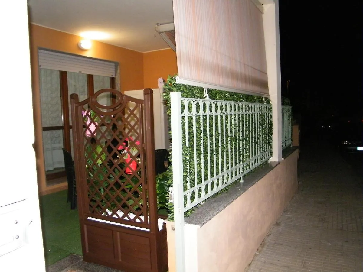 The Queen Locazione Turistica Villa Alghero 0*,
